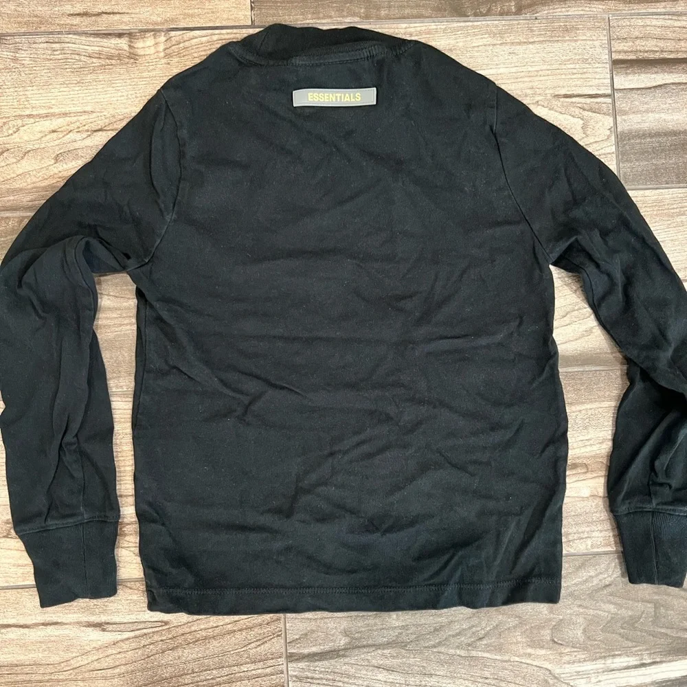 Fear of God ESSENTIALS Kids Logo Long Sleeve T-Shirt SZ 4/5 - Picture 3 of 3